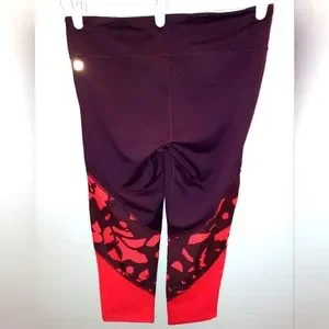 Maroon Fabletics Fabletics | Pants & Jumpsuits | Nwt Fabletics Brogan Capri Maroon And ...